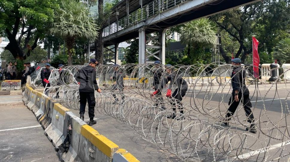 Polisi Siapkan Penjagaan Ketat di Gedung Mahkamah Konstitusi. Sumber Suara.