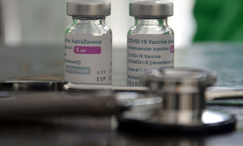 Menghadapi Efek Samping, AstraZeneca Tarik Vaksin Covid-19 Global! Sumber Jakarta Post.