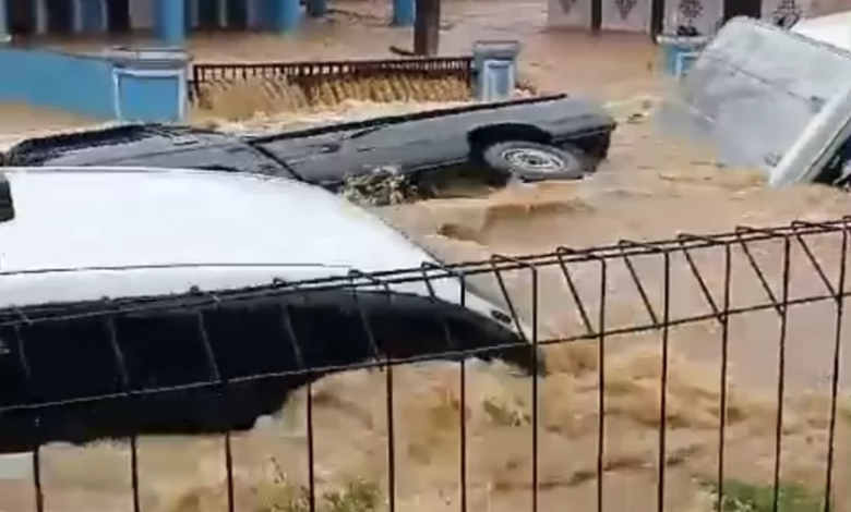 Hujan Deras Sebabkan Banjir dan Longsor di Sukabumi