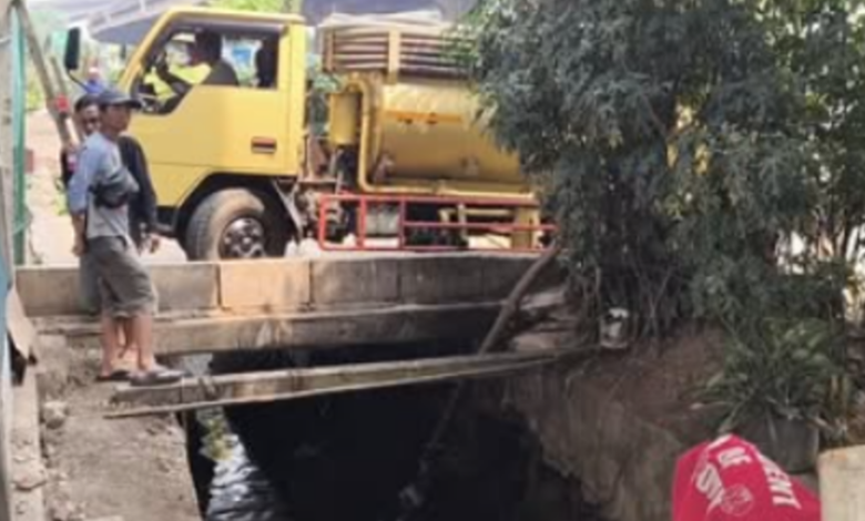 Tiga Truk Tanki Buang Limbah Tinja ke Saluran Air, DLH Janjikan Sanksi Tegas