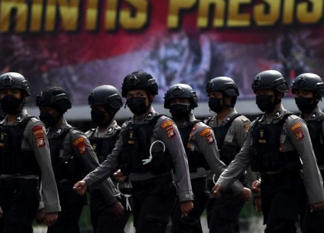 Survei Kompas Ungkap Layanan Polri Makin Dihargai Publik, Skor Kepuasan Tembus 65 PersenSurvei Kompas Ungkap Layanan Polri Makin Dihargai Publik, Skor Kepuasan Tembus 65 Persen